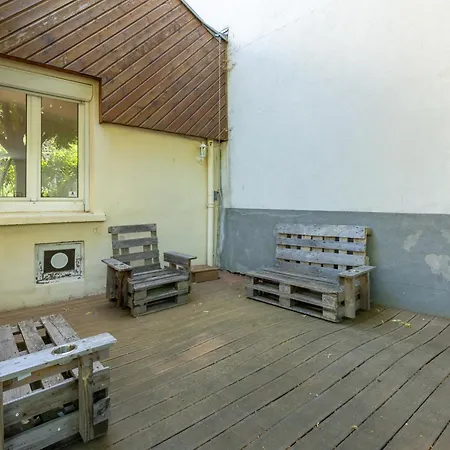 Ferienhaus Maison Face Stade Marcombes *
